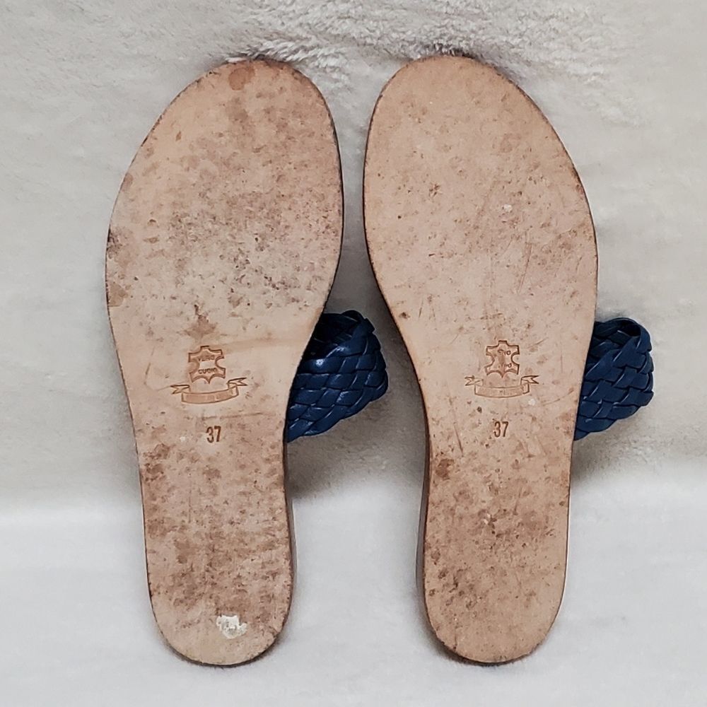 𝅺100% Capri Blue Italian Leather Stacked Heel Crystal Heart Thong Sandals 6.5 - Picture 13 of 14